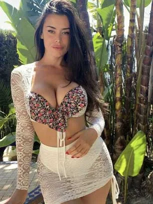 Female Escorts in new-friends-colony